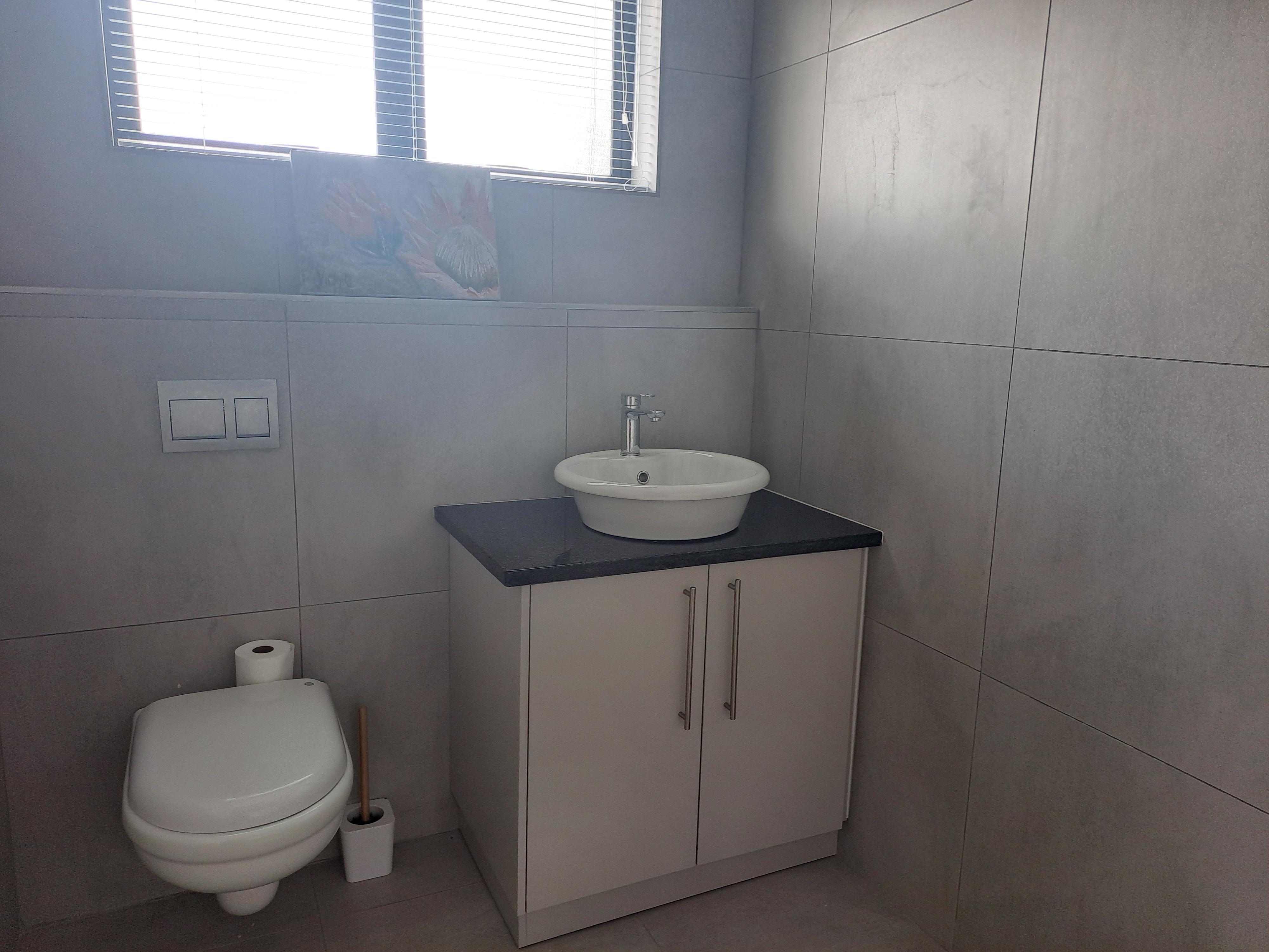 3 Bedroom Property for Sale in Sea Breeze Western Cape